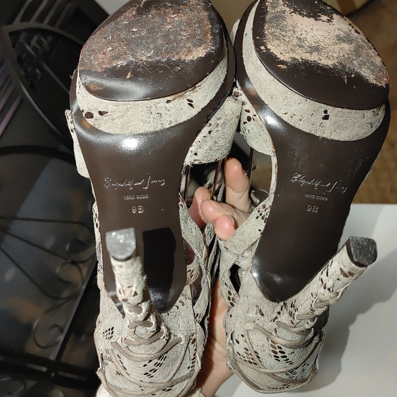 Elizabeth and James Stage Corset Gray/Gold Suede Heels 9B - Picture 8 of 11